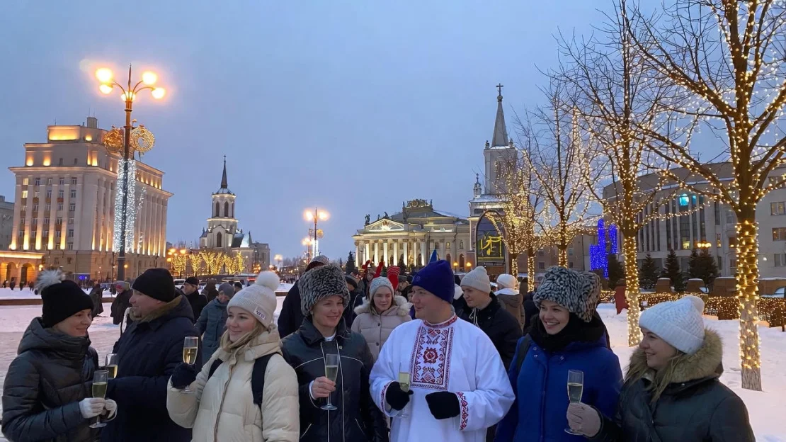 Празднование нового года в Беларуси 2026: близко и недорого